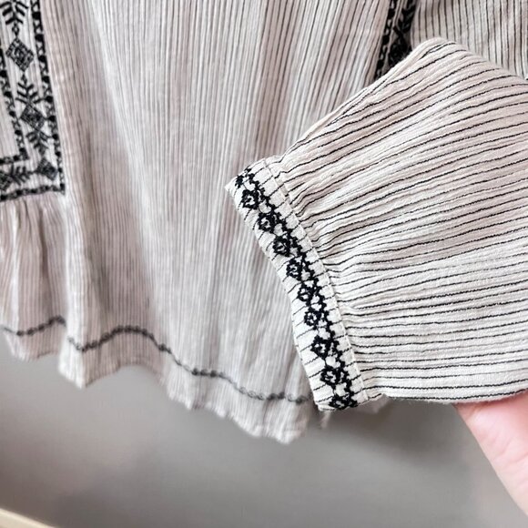 Garnet Hill Embroidered Blouson-Sleeve Blouse- Size 8 - Picture 6 of 7